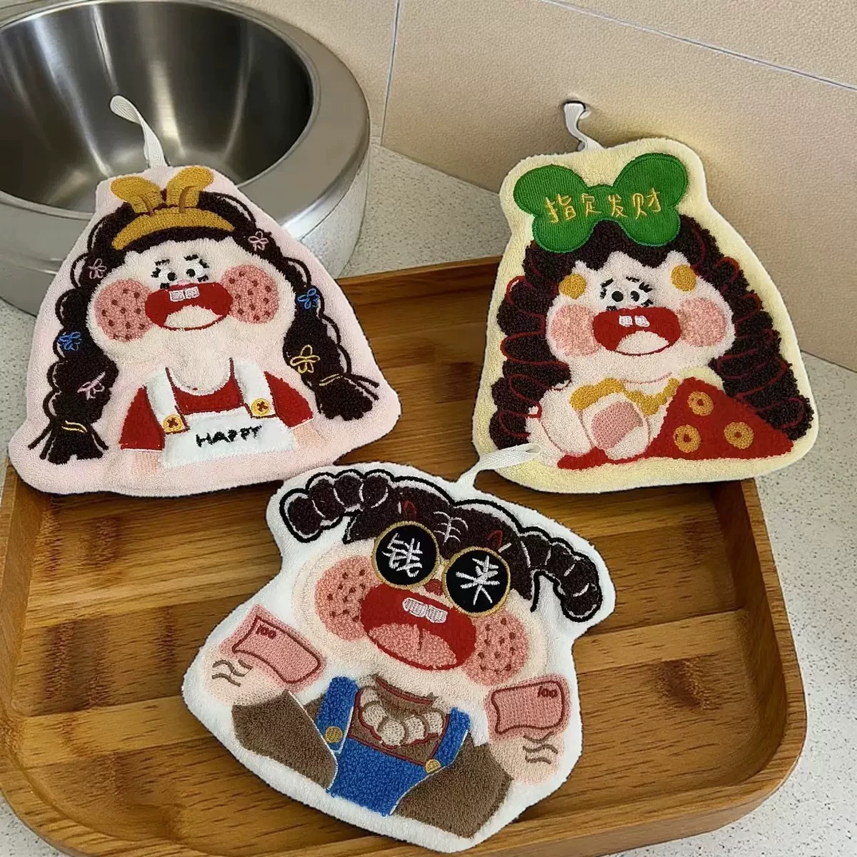 Новогодние деньги приходят в виде горячих товаров, полотенце для рук маленькой богатой женщины, коралловое бархатное подвесное полотенце для кухни и ванной комнаты, носовой платок для девочки с большими зубами.