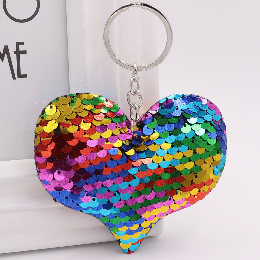Nuevas lentejuelas reflectantes de doble cara amor llavero colorido en forma de corazón lentejuelas bolsa colgante coche llavero al por mayor