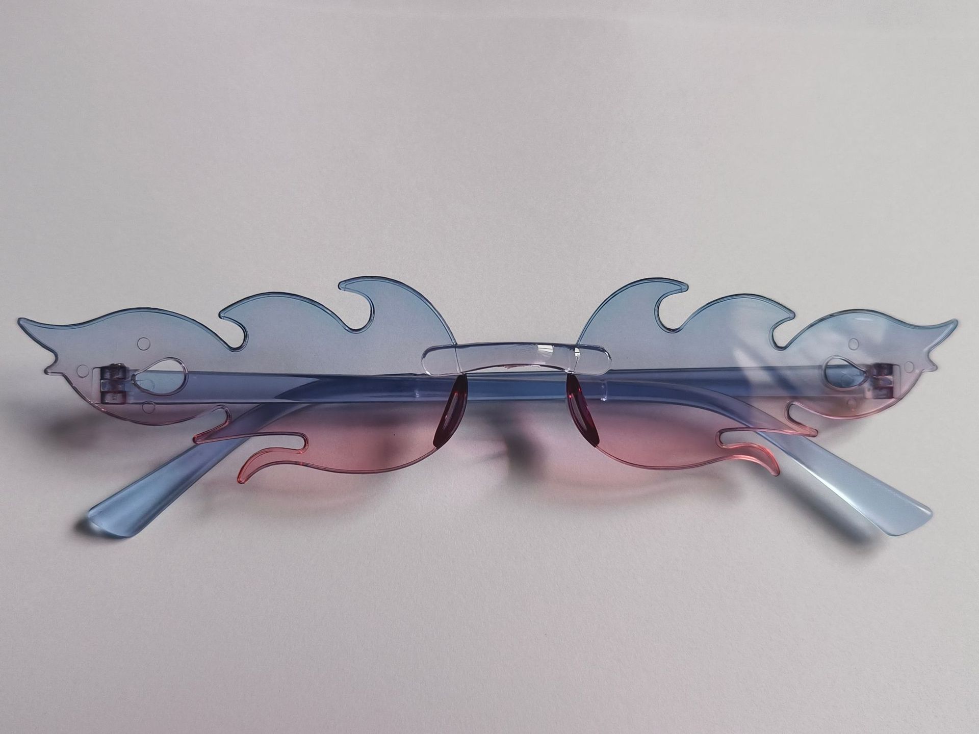 Lentes de Sol Sin Marco Estilo Fuego de PC para Fiestas y Moda image 28