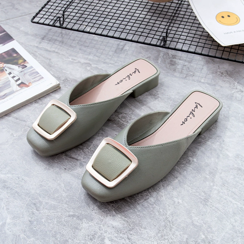 Женские летние модные полусабо, новая модель, квадратная пряжка, повседневные мюли на плоской подошве, удобные сандалии для женщин