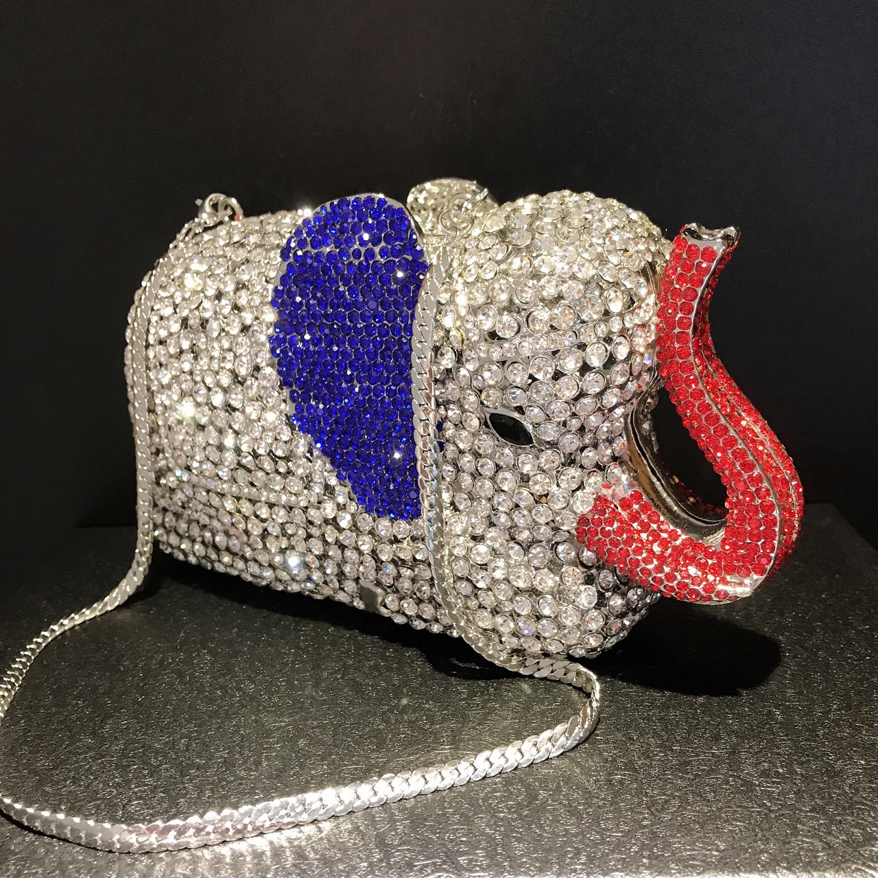 Túi clutch dạ hội hình voi 3D đính đá pha lê phong cách Âu Mỹ — kim cương vàng trên nền vàng