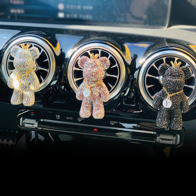 Coche perfume coche aire acondicionado salida de aire aromaterapia al por mayor Fragancia ligera fábrica oso violento decoración del coche suministros adornos