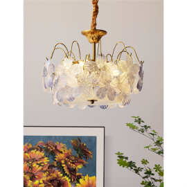 卧室吊灯轻奢法式创意水晶四叶草客厅餐厅中山灯具主卧室现代简约