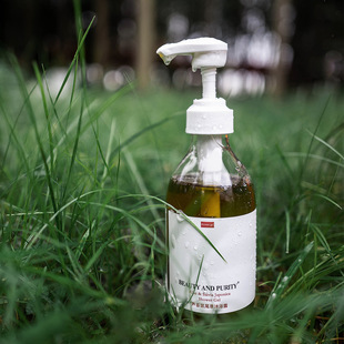 BEAUTY AND PURITY���ָ�����坍�̝����þƵ���ԡ¶Һ