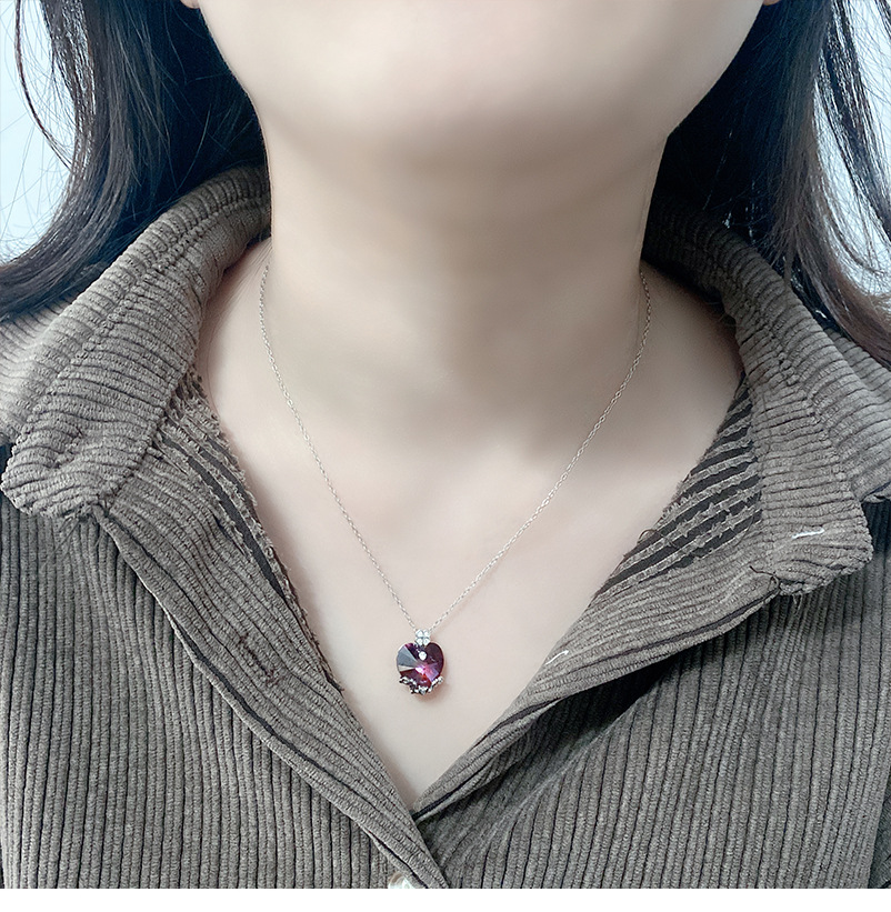 Simple Style Four Leaf Clover Heart Shape Austrian Crystal Sterling Silver Inlaid Zircon Pendant Nec