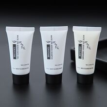 �Ƶ��e�^����һ����ϴ�lˮ��ԡ¶30mlСƿ��ϴ���b�ͷ�ϴ����Ʒ