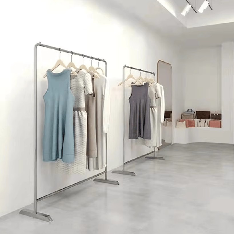 Tienda de ropa estante de exhibición de ropa de mujer estante de acero inoxidable tipo suelo colgante barra de exhibición accesorios colgante vertical marco de isla