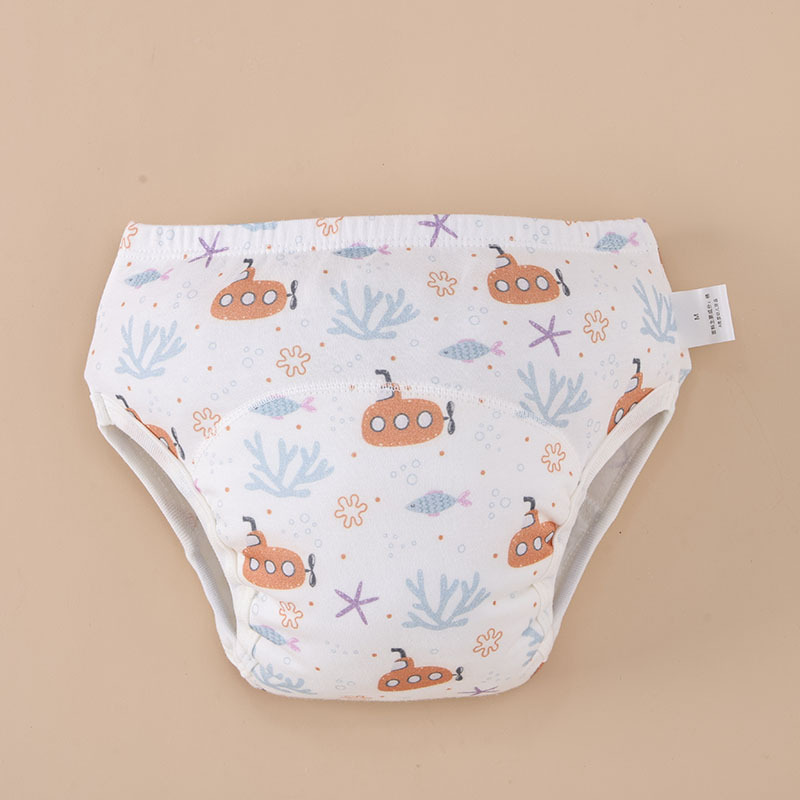 赤ちゃんはトイレのトレーニングパンツのようです。|undefined