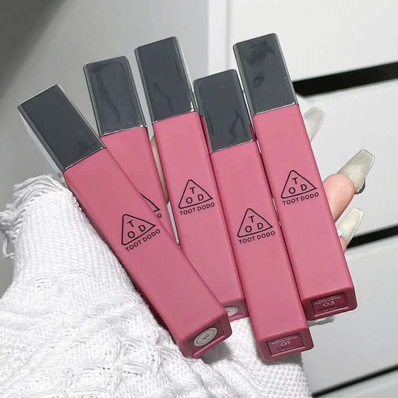 Toot Dodo Lip gloss, matte lipstick, face blush, makeup primer, translucent shading