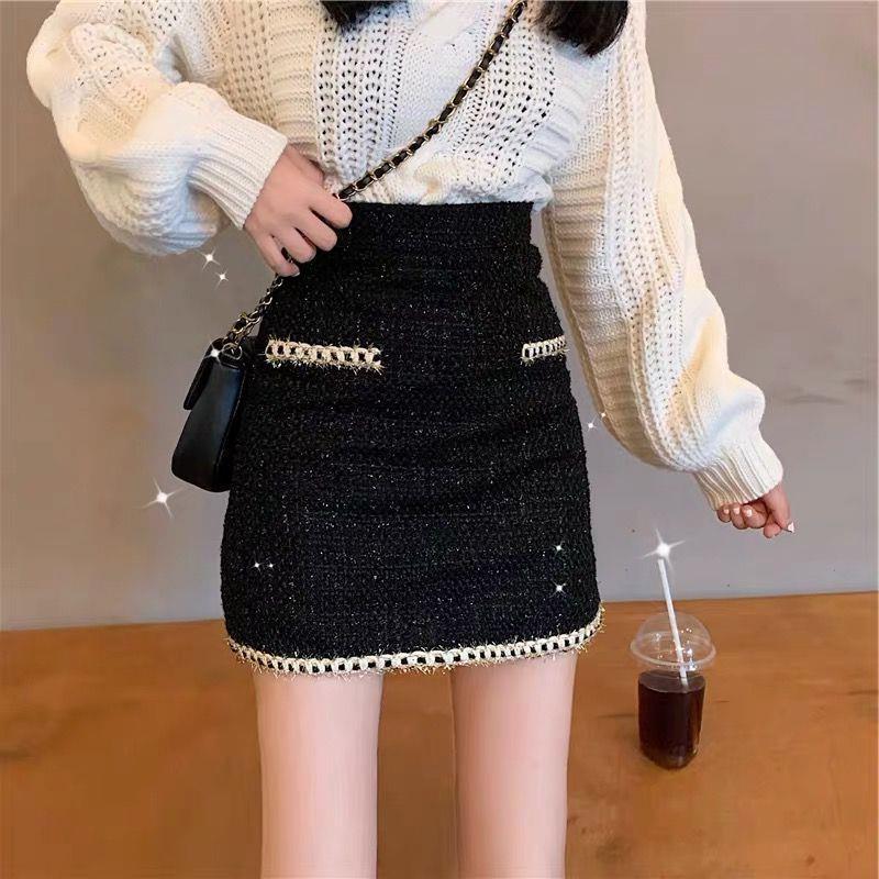 Elegant woolen demi-season fitted universal skirt
