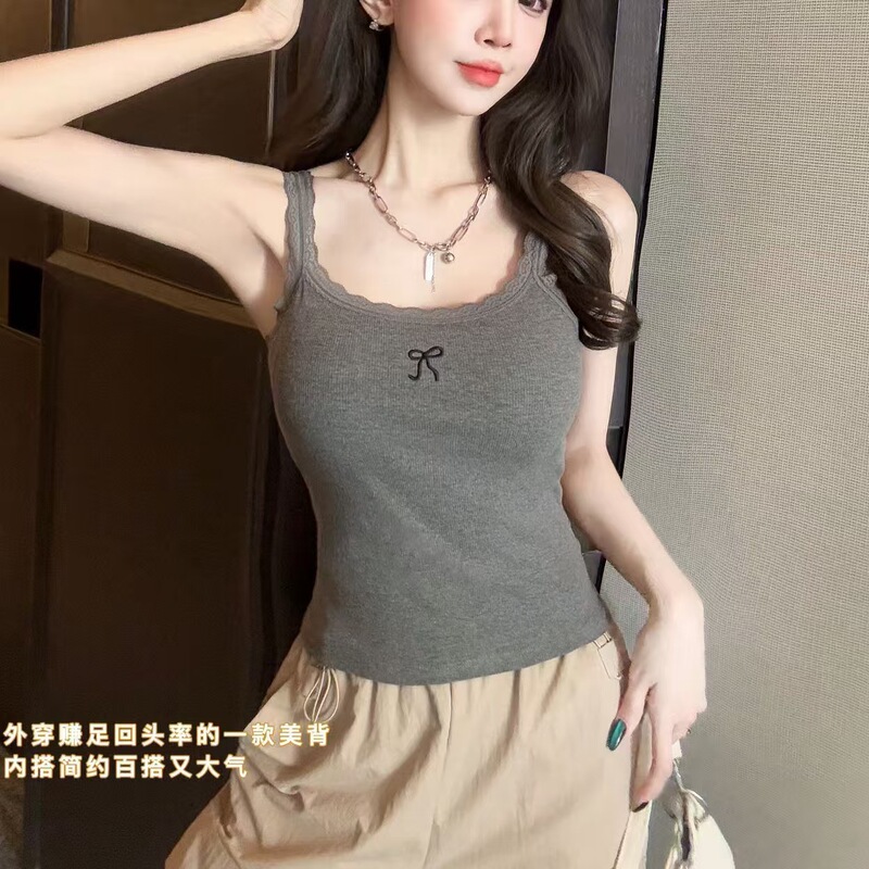 Summer Padded Camisole for Women, Suitable for Wearing Outside or Inside, Integrated White Seamless Anti-Sagging Vest with Built-In Chest Pads Summer Padded Camisole for Women, Suitable for Wearing Outside or Inside, Integrated White Seamless Anti-Sagging Vest with Built-In Chest Pads