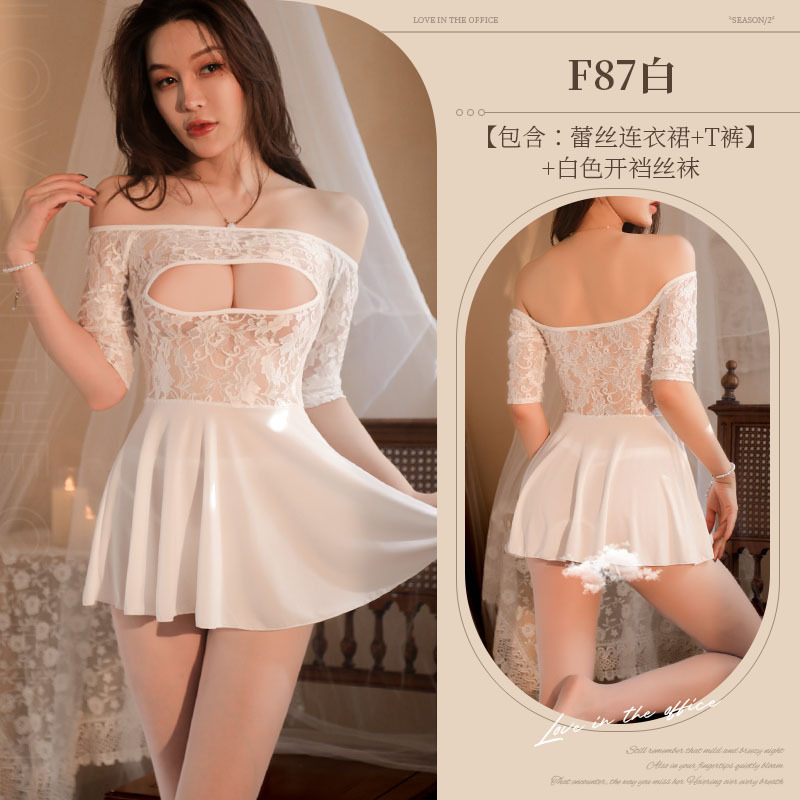 흰색 레이스 드레스 + 티셔츠 + 흰색 가랑이 없는 양말