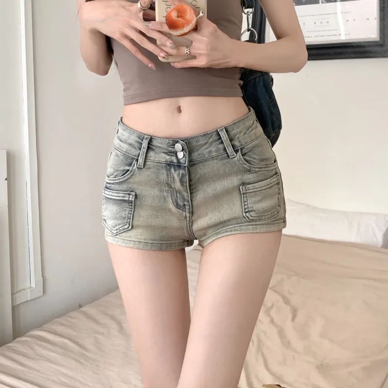 American-Style Spicy Girl Low-Waist Denim Ultra-Short Pants for Women, 2026 Spring and Summer Slim-Fit Hip-Hugging Hot Pants, Retro Straight-Leg Pants
