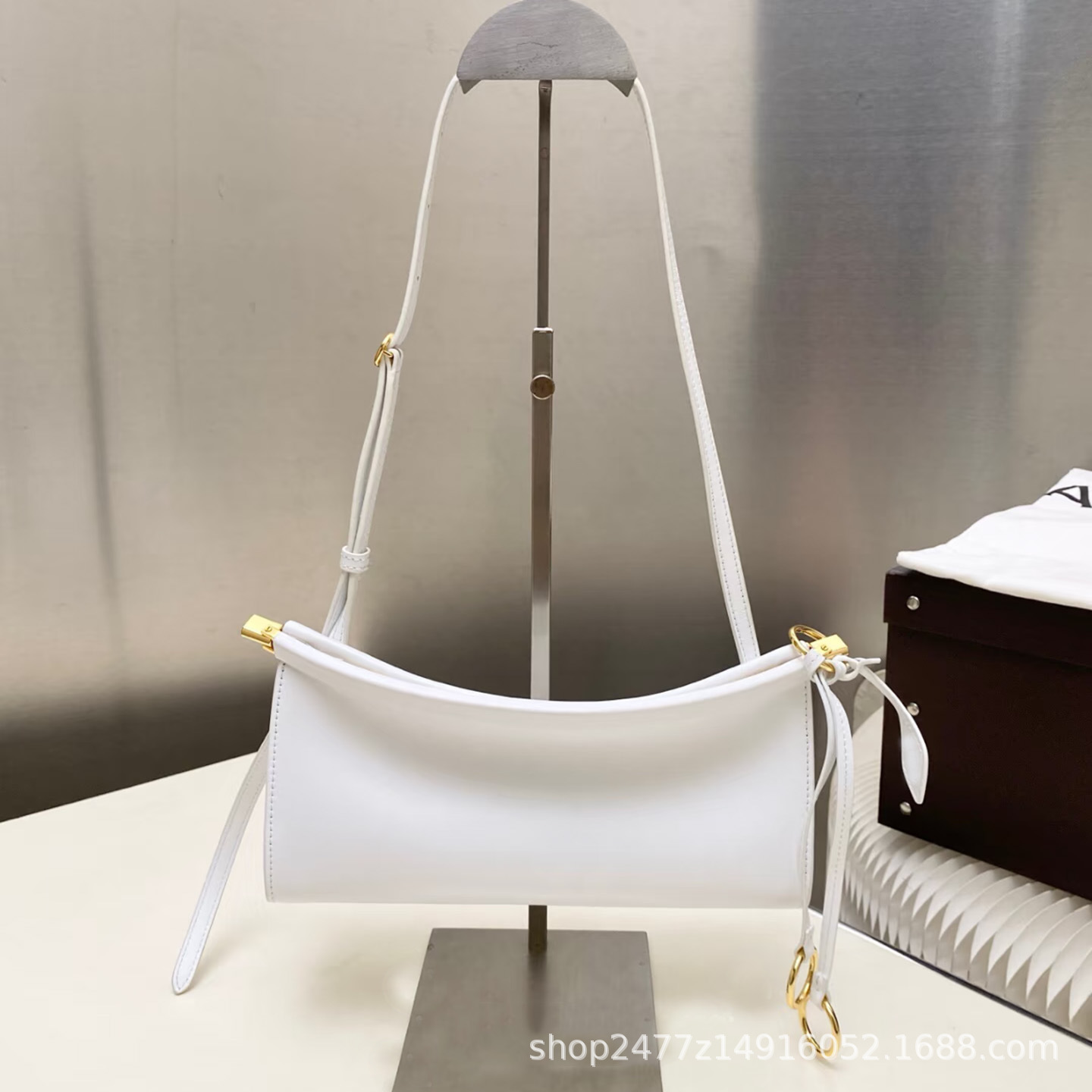 Niche Design New Genuine Leather Clasp Bag Retro Baguette Bag Luxury Underarm Bag Simple Versatile Crossbody Bag For Women - Thumbnail 6