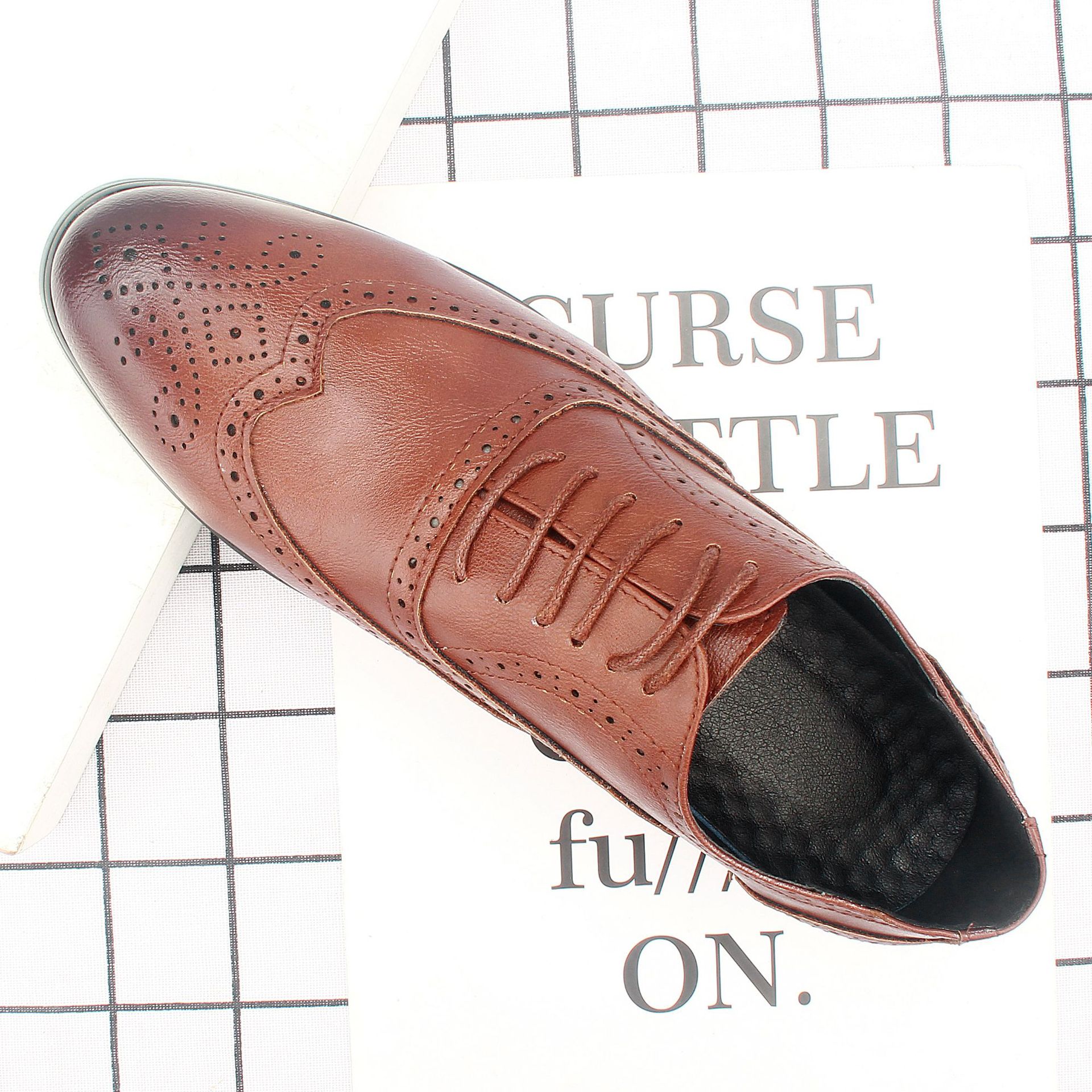 2022�¿���ʿ��������ƤЬӢ�׷�Բͷ��Ь���ļ�����СƤЬ��246