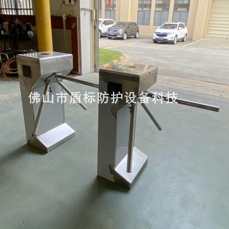 医院出入口单向手动三杆转闸 智能考勤刷卡三滚匝 不锈钢三叉档杆