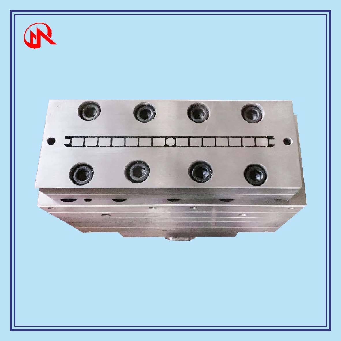 PVC/PP挤出模具-生产木塑发泡板中空板专供家具养殖业墙板与围栏