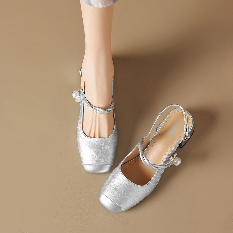 Antiguo Lion Deng nuevas sandalias chinas de primavera de mujeres nuevas bolsas con tacones gruesos zapatos de moda franceses