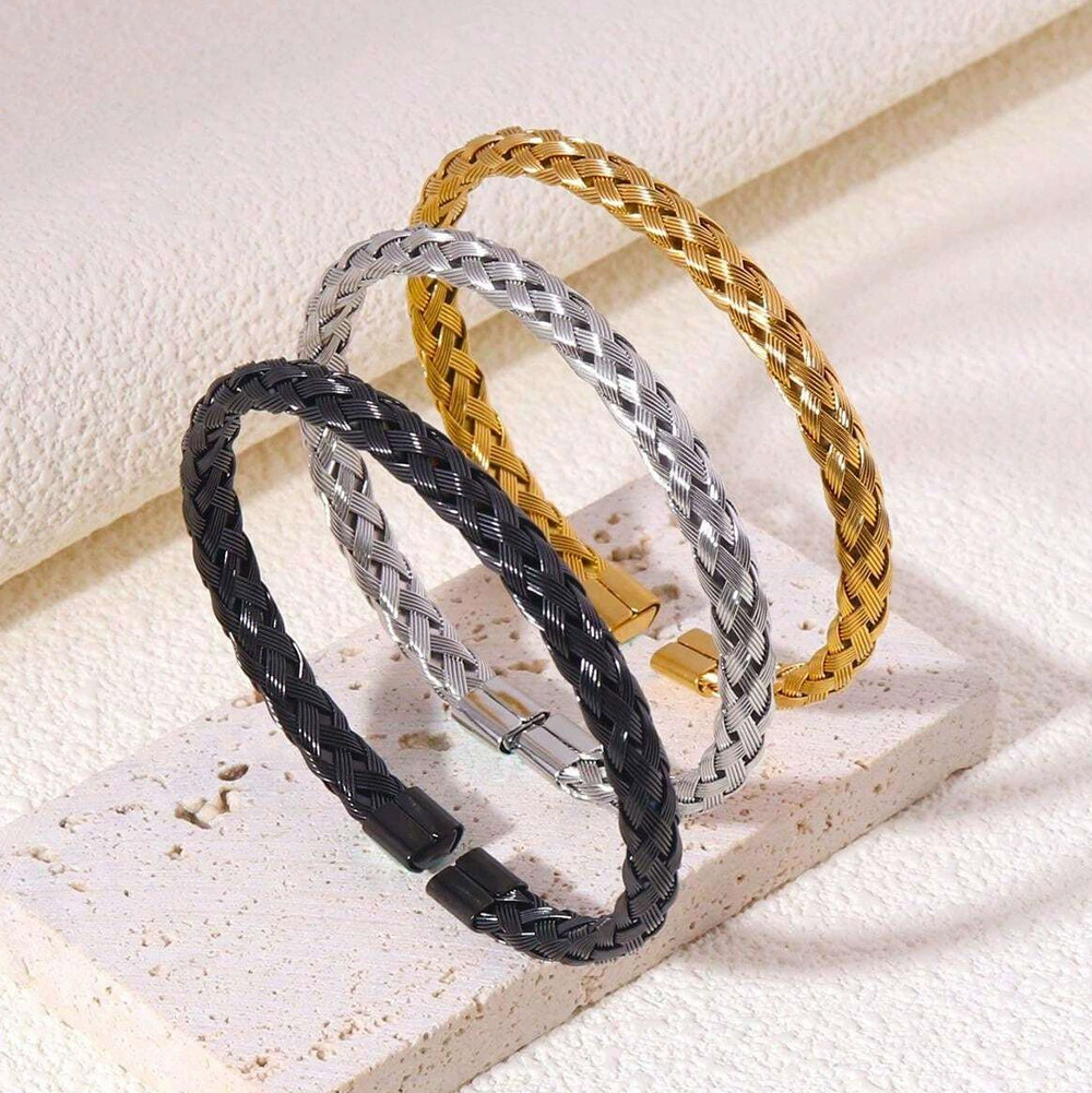(Граница торговля), лет bracelets?