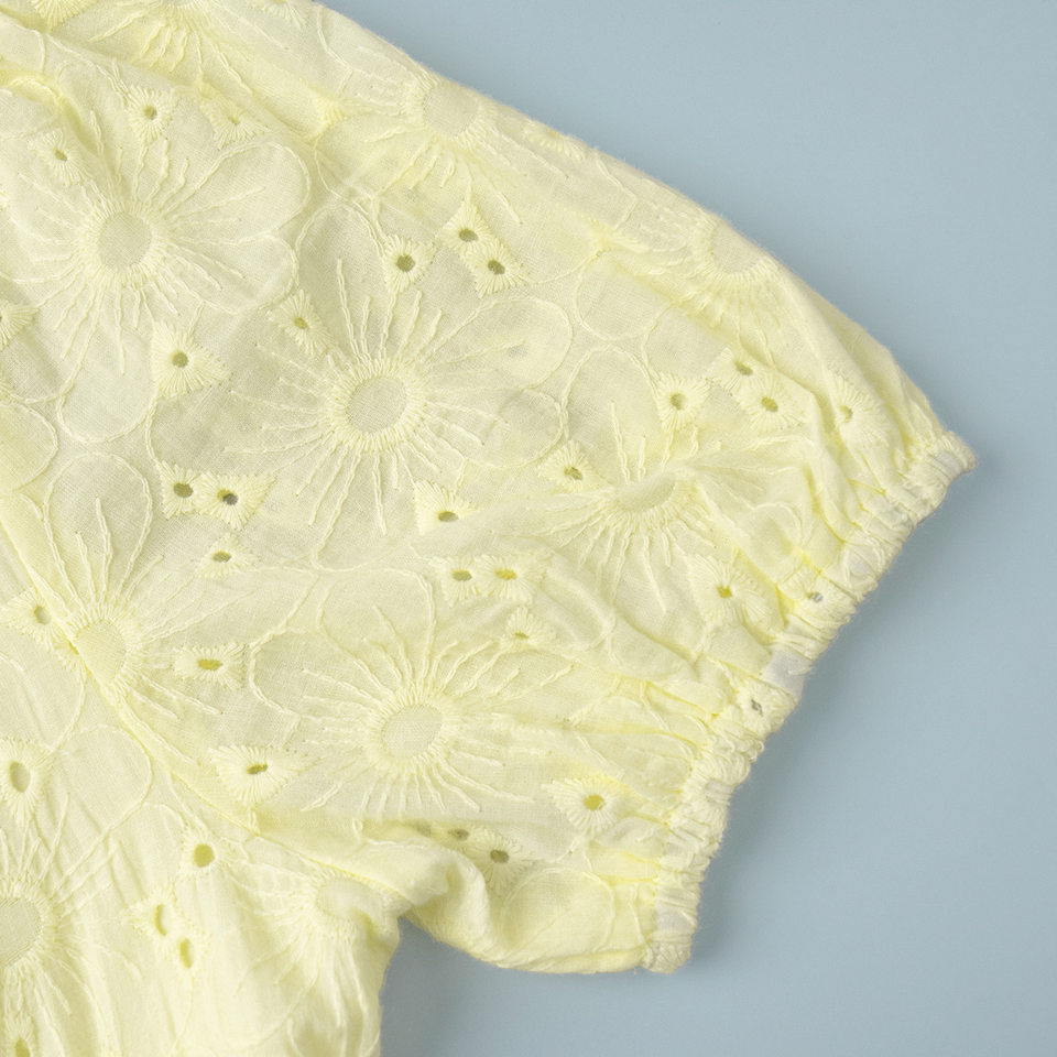 Đầm ngắn cotton màu vàng cổ chữ V thắt eo, tay phồng thêu họa tiết — Màu vàng chi tiết 11
