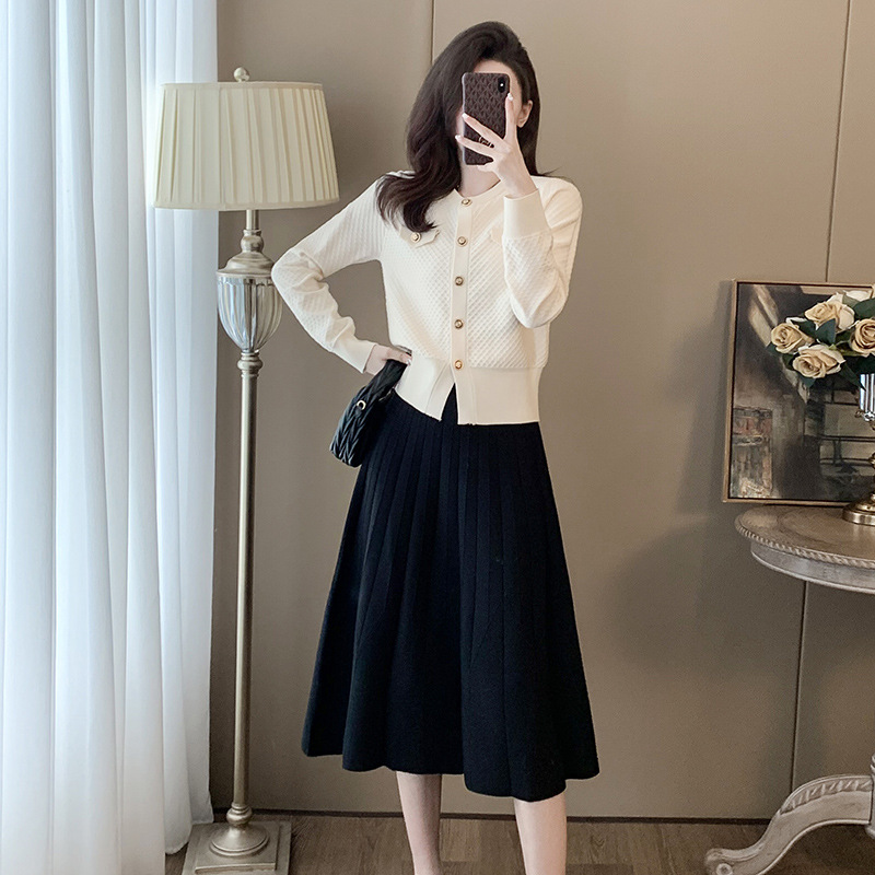 Women's clothing, Chanel style jacquard short knitted cardigan, spring new women's sweater top, fashionable coat