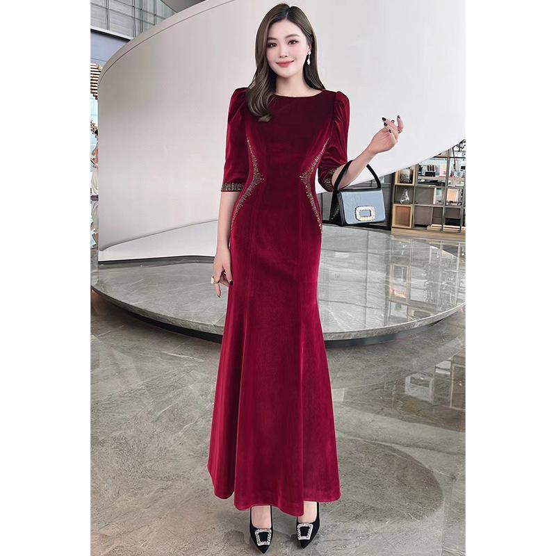 Elegant Wedding Dress for Mother-In-Law, Slim-Fit Long Gown for Autumn and Winter, Burgundy High-End Ball Gown