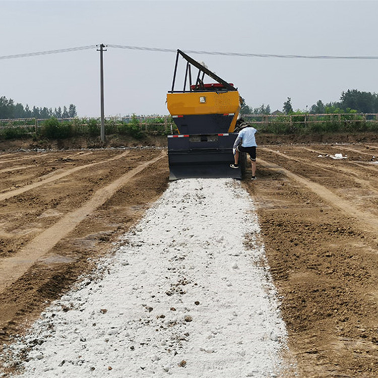 公路施工白灰撒布机 密封密封不扬尘牵引式灰料洒灰车 布灰车