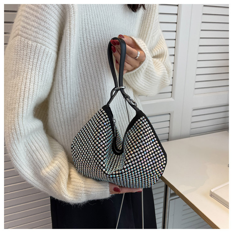 Women's Medium Pu Leather Solid Color Streetwear Square Zipper Underarm Bag display picture 5