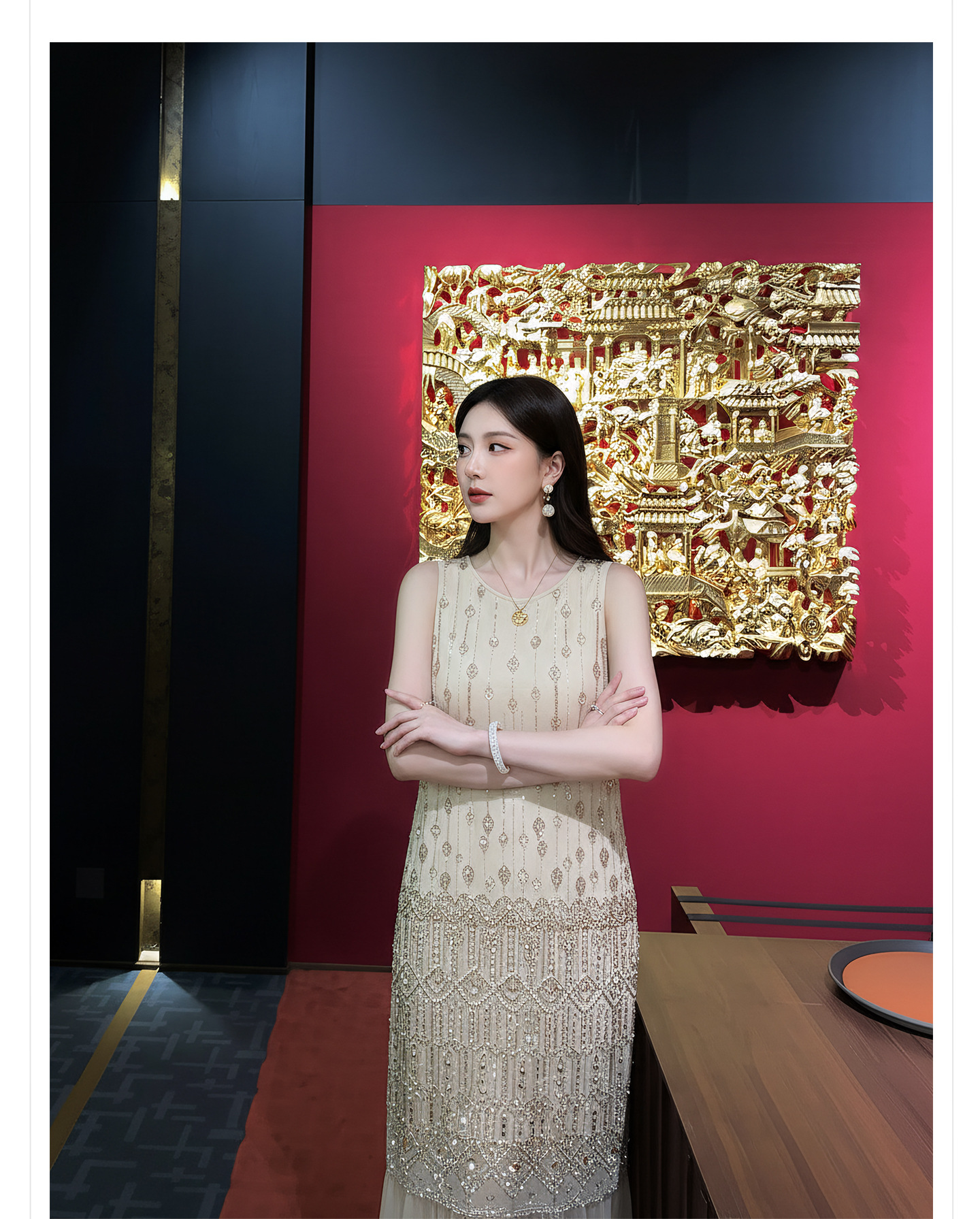 Đầm suông nữ midi không tay phong cách tân cổ điển Trung Quốc, họa tiết sequin lấp lánh — màu trắng ngà chi tiết 2