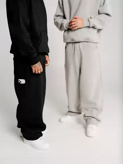 2025 Matching Couple Casual Minimalist Loose Fit Elastic Waist Multi-Pocket Cargo Pants Wholesale