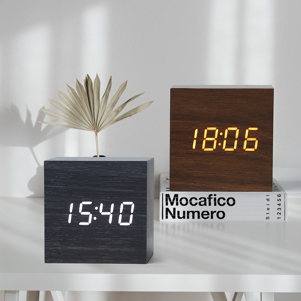 Reloj despertador LED de madera, diseño creativo, mini cuadrado digital con termómetro, fabricante directo