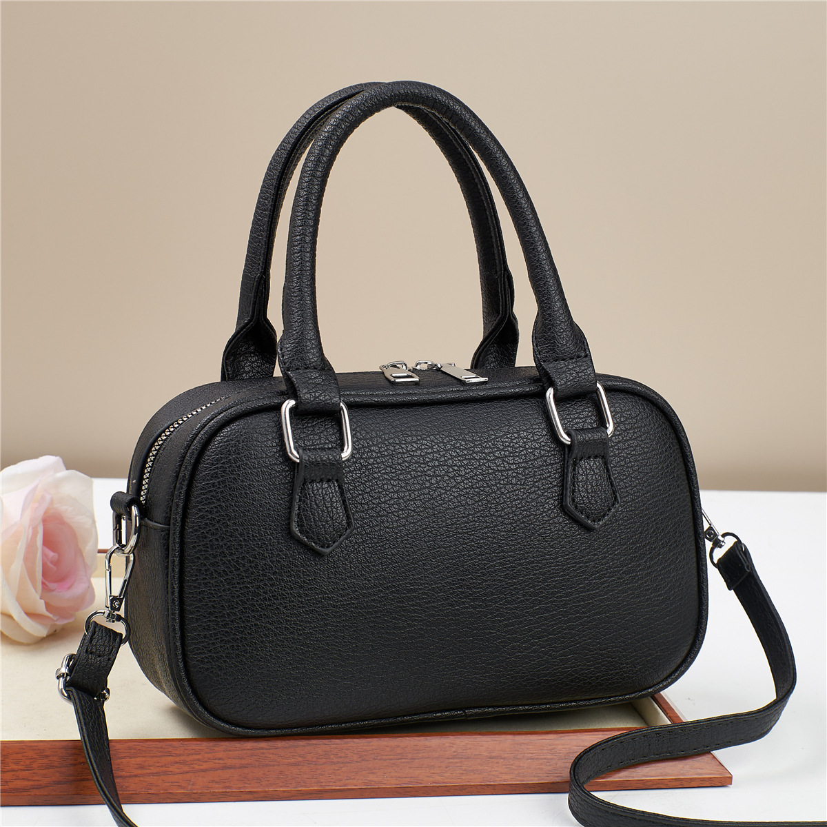 2025 verano nueva moda damas atmósfera damas fabricantes versátiles bolsos de teléfono móvil bolsos de madre bolsos de hombro