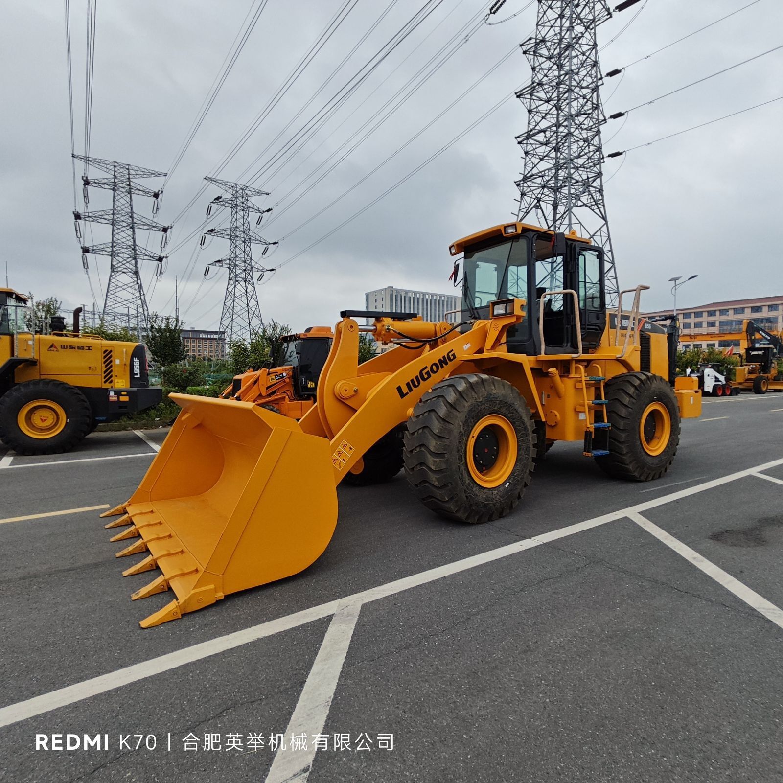 Venta directa original noventa por ciento Xinliugong 856 cargador piloto de operación Carter Proxong XCMG vehículo de ingeniería