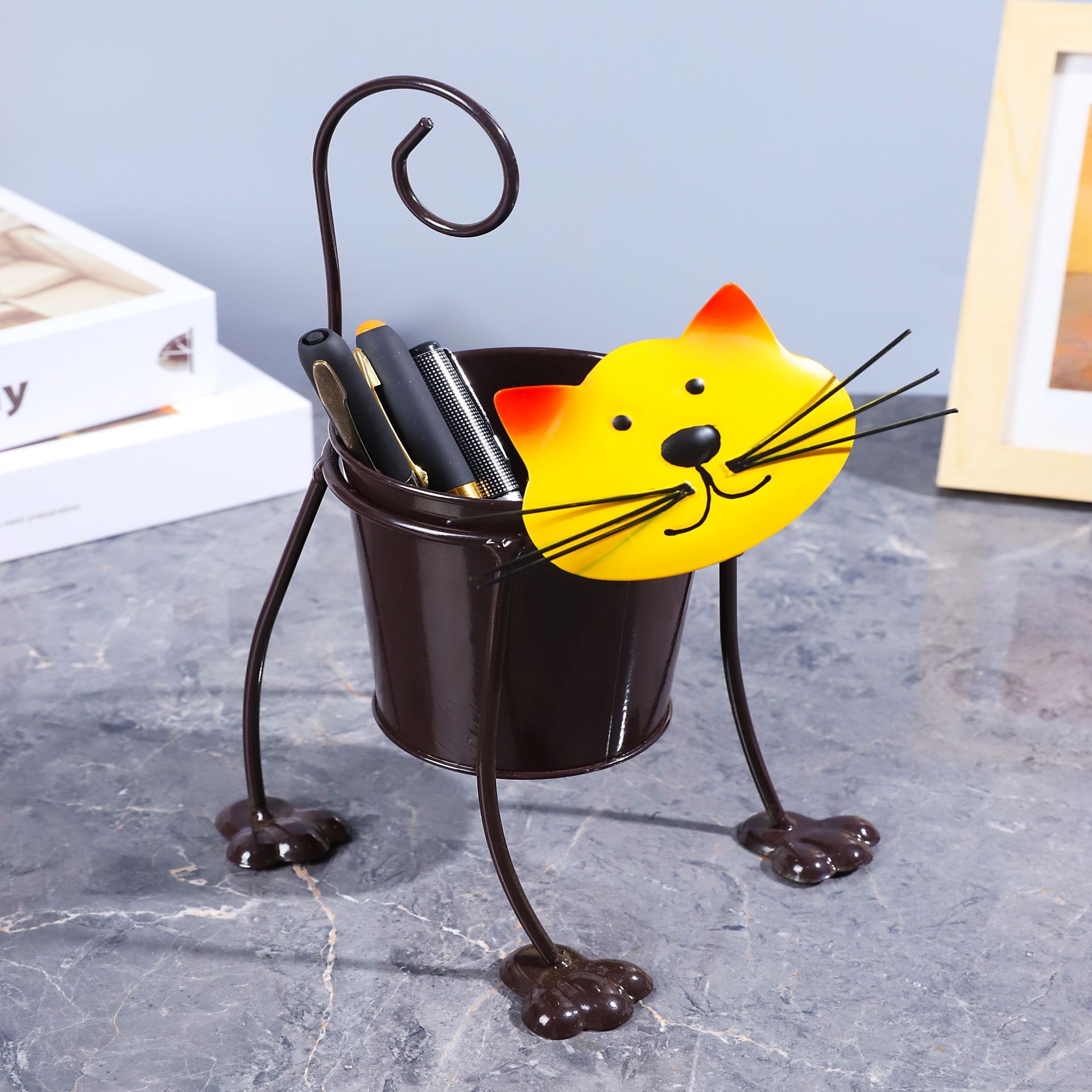 Cartoon Creative Pen Holder Office Storage Box Round Iron Art Children's Kitten Student Desktop Pen Bucket Creative Storage