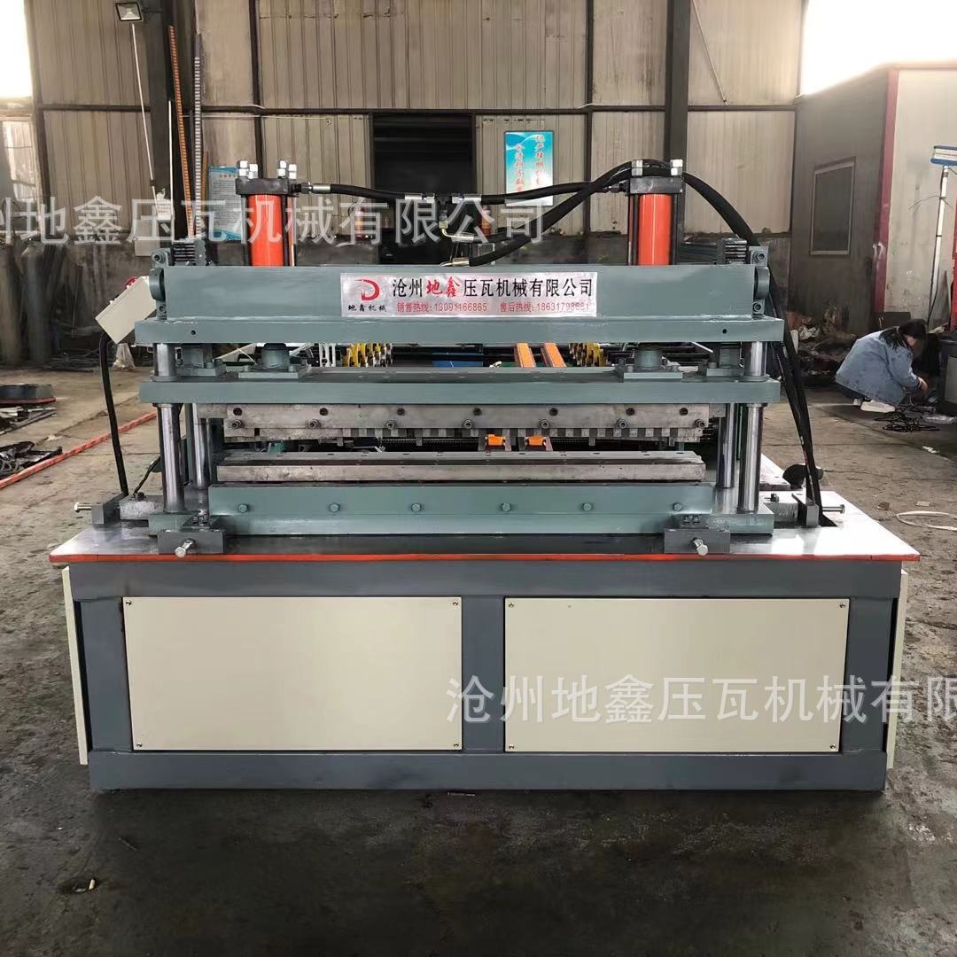 全自动外墙保温板压瓦机 保温一体板设备 外墙装箱压瓦机