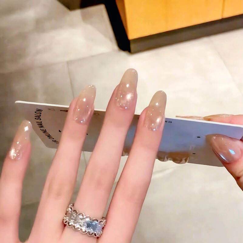 Cai She - [Glimmer] Champagne-colored water-gloss cat-eye elegant handmade press-on nails in nude color for a pure and desirable look