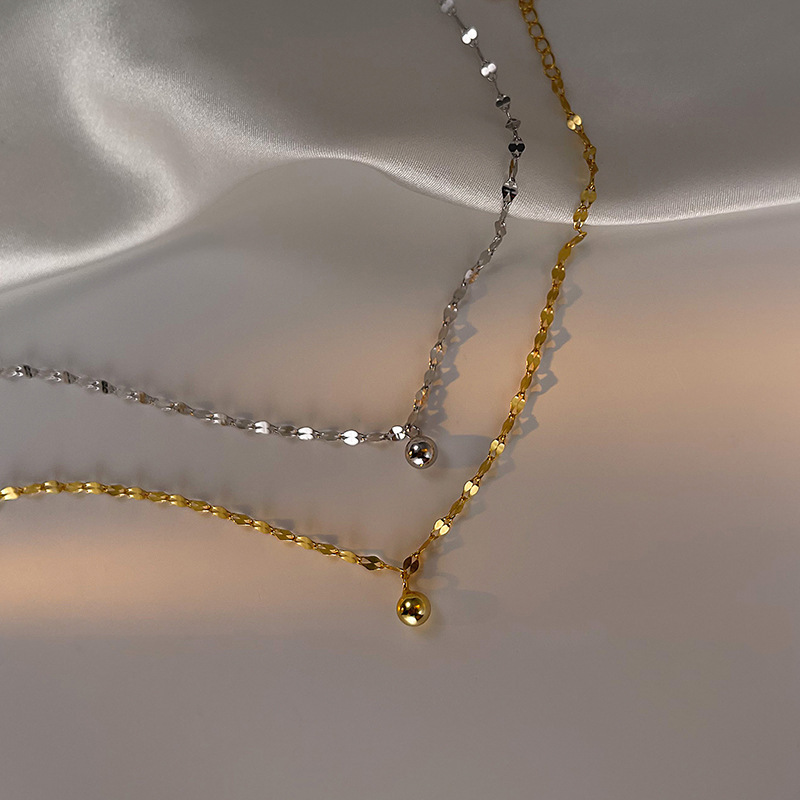 Tobillera de acero de titanio con cuentas de transferencia de lujo ligero francés para mujer, anillo de pie de todo fósforo nuevo, estilo exótico, cadena de pie sexy súper flash