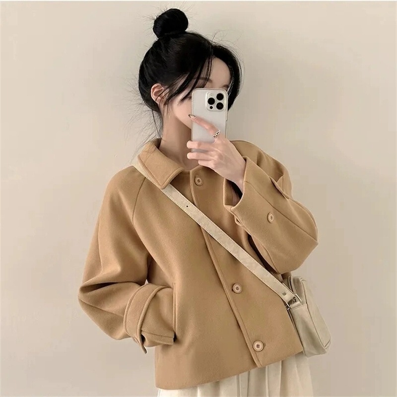 Korean-style short, elegant wool coat for women, new autumn collection, featuring a Chanel-inspired design, available in khaki, apricot, and yellow Korean-style short, elegant wool coat for women, new autumn collection, featuring a Chanel-inspired design, available in khaki, apricot, and yellow