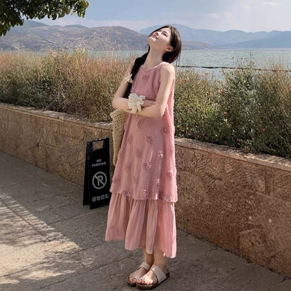 Длинная юбка пляжного отдыха женский 2025 лето новый сладкий трехмерный цветок поддельные две свободные жилет платье
