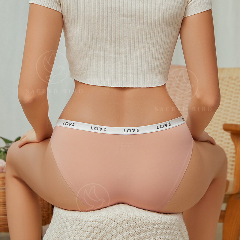 通気性のある大きいサイズの三角パンツ、速乾性のある、個性的な文字プリントが施された、シームレスなクロスボーダーの女性用ローウエストパンツ|undefined