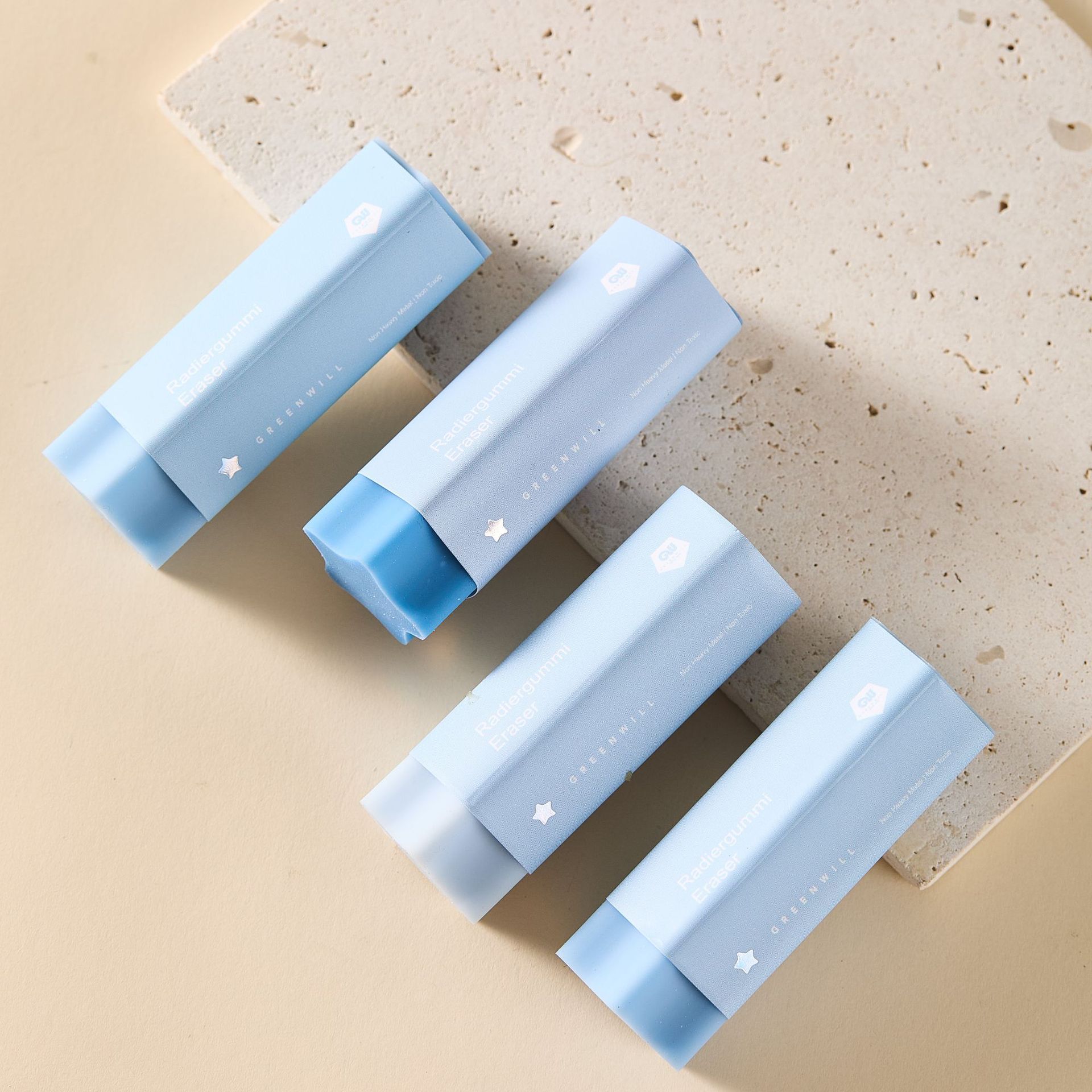 El pegamento de la estrella de pentagrama es bueno, la goma de borrar de color gradiente de los estudiantes de jardín de infantes con un conjunto real de goma de borrar limpia y sin marcas.