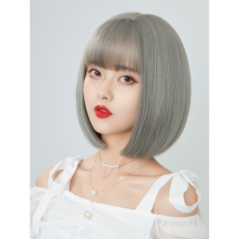 かつらの女性のショートヘアboboおばあさんの灰色の波の頭の丸い顔のネットの赤い髪のカバーの全体の頭のカバーの空気の前髪のストレートな髪の自然|undefined