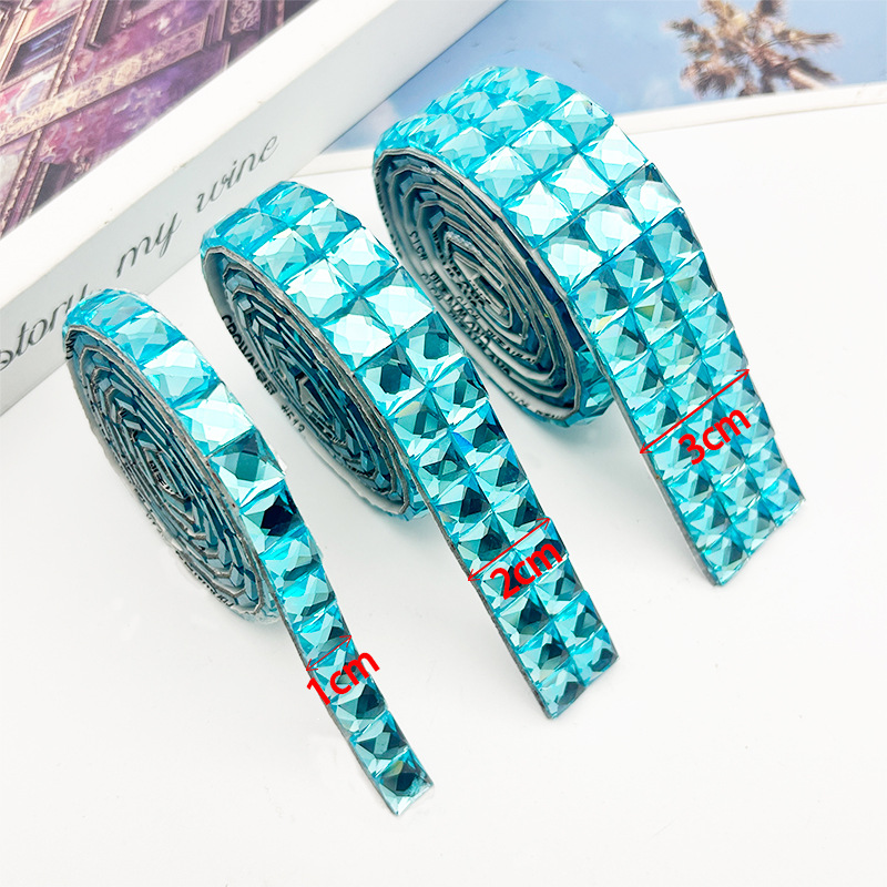 Nueva venta caliente de taladro de agua de vidrio cinta adhesiva de fusión en caliente tira de taladro de imitación autoadhesiva adhesivo adhesivo adhesivo de taladro de cristal caja de cosméticos diamante
