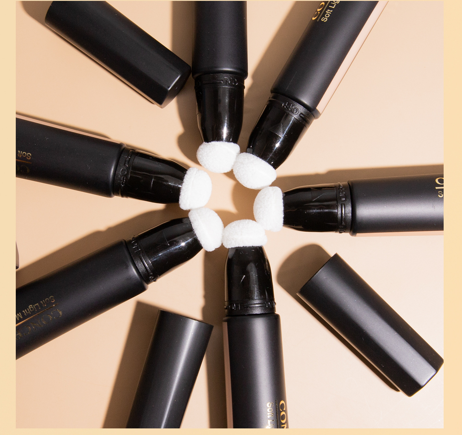 Hellokiss Concealer Foundation Moisturizes, adheres well and naturally brightens the wheat bronze color. Temperature-adjustable Foundation cross-border undefined