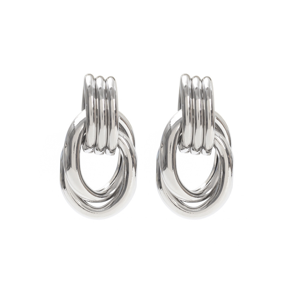 fashionable retro earrings