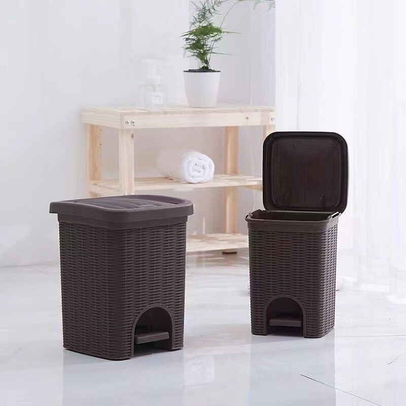 Rattan Foot-Operated Trash Can for Home Living Room Kitchen Bathroom Bedroom Office Bathroom with Lid Foot-Operated Trash Can