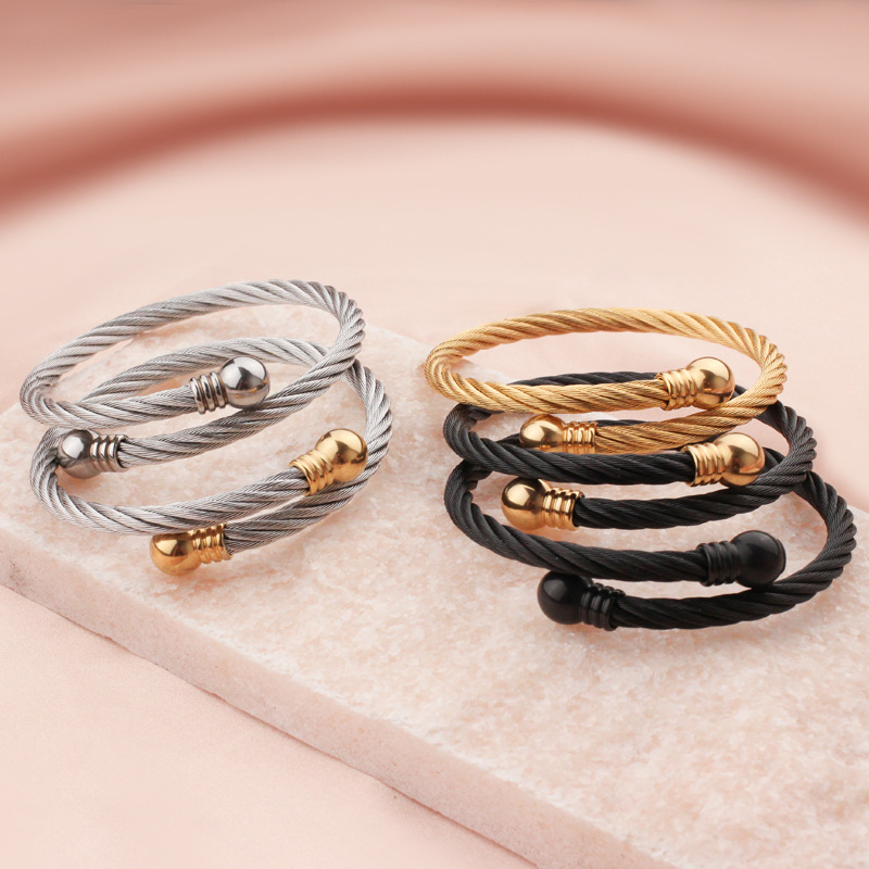 Men’s Stainless Steel Braided Bracelet With Adjustable Bead Design_voghion.com