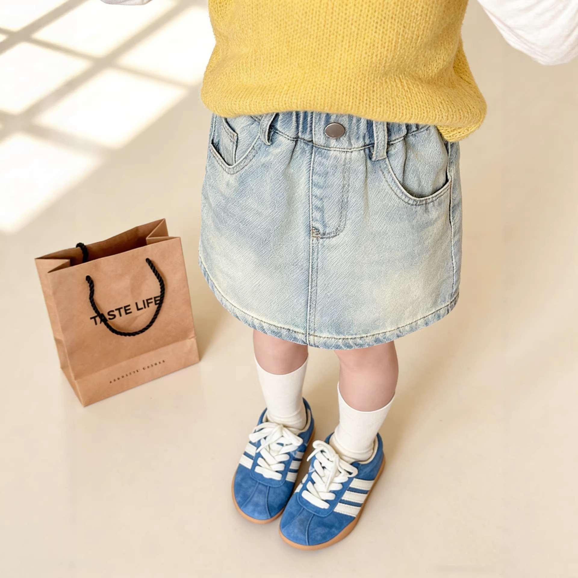 Children's retro mini-skirt