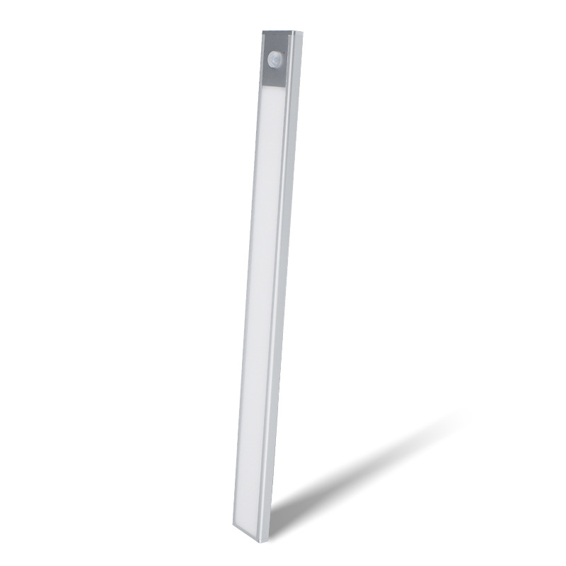 Luz de barra de luz de inducción del cuerpo humano con luz de gabinete autoadhesiva inalámbrica LED Luz de tira de armario de zapatos de gabinete de vino de cocina recargable