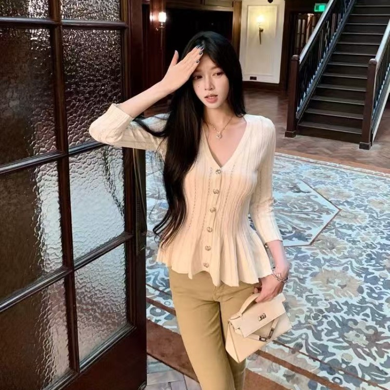 M900白色针织开衫女2025新款外套薄款春秋上衣高级感v领显瘦百搭|undefined